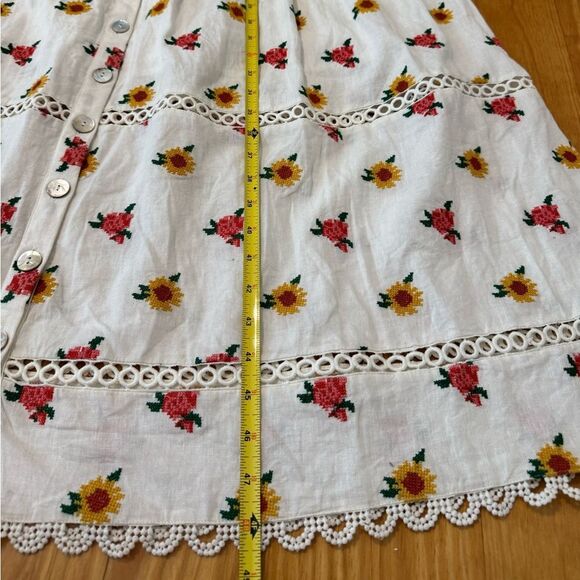 NWT Farm Rio White Linen Blend Mixed Cross Stitch Flowers Midi Dress M - Picture 10 of 16
